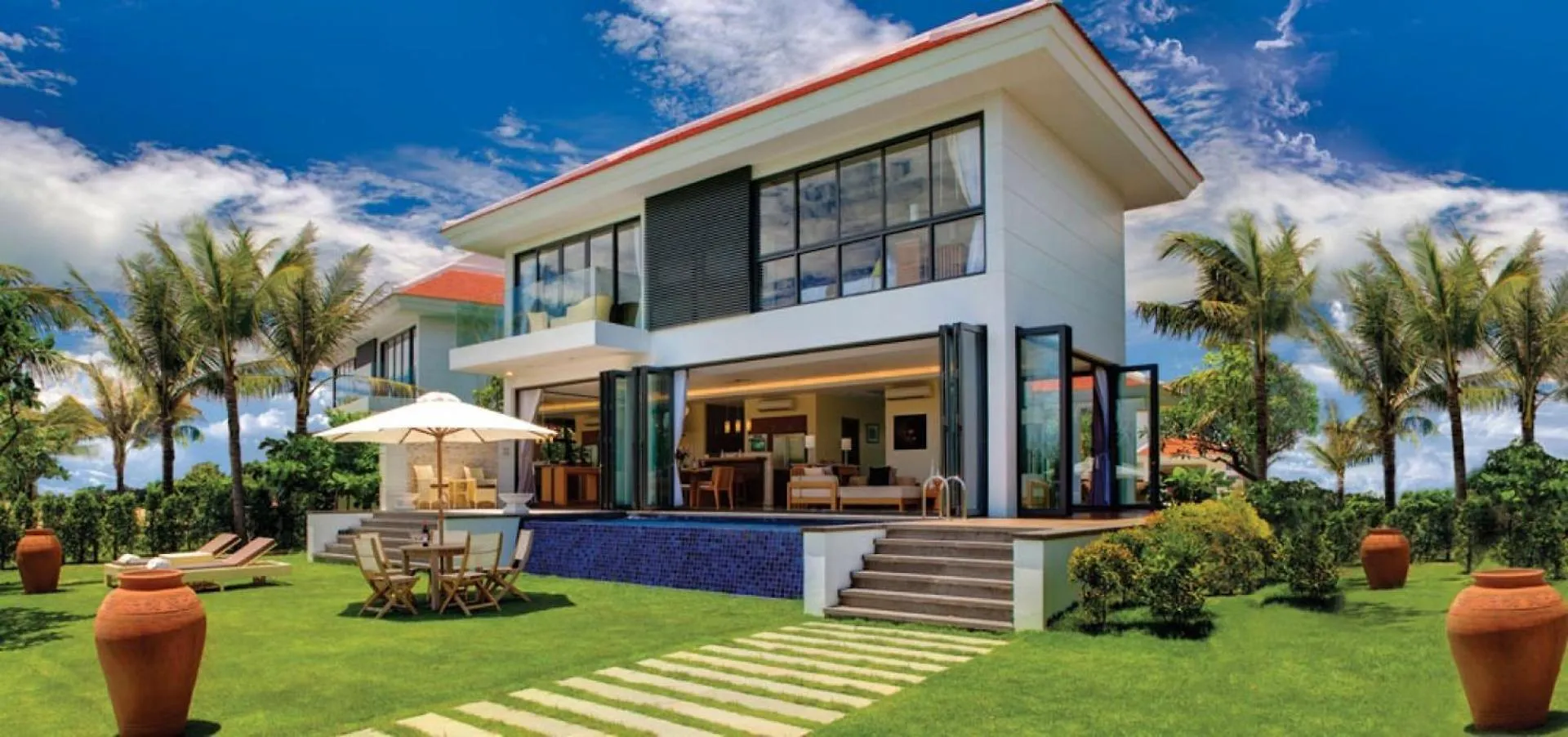 Ocean Retreats Villas Danang 0*, Da Nang