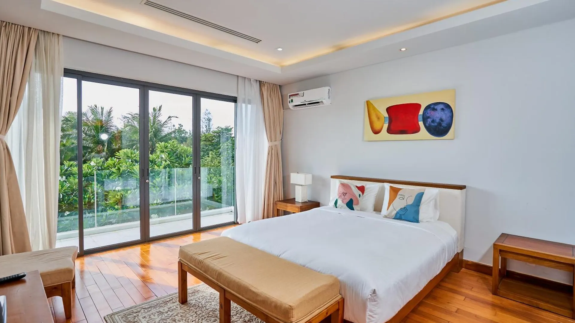 Ocean Retreats Villas Danang