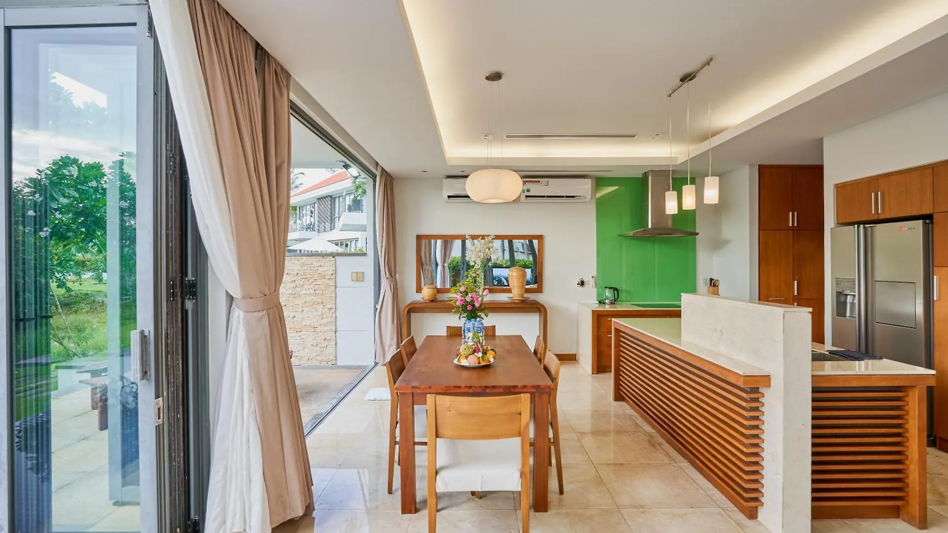 Ocean Retreats Villas Danang  Da Nang