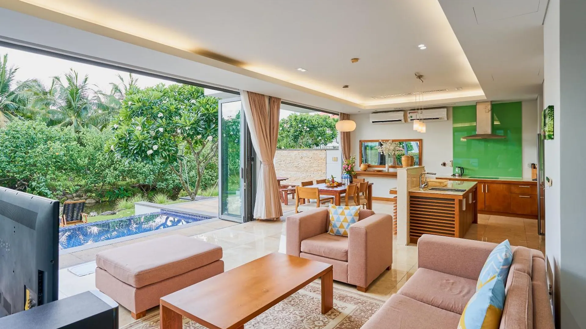 Ocean Retreats Villas Danang 0*, Da Nang Vietnam