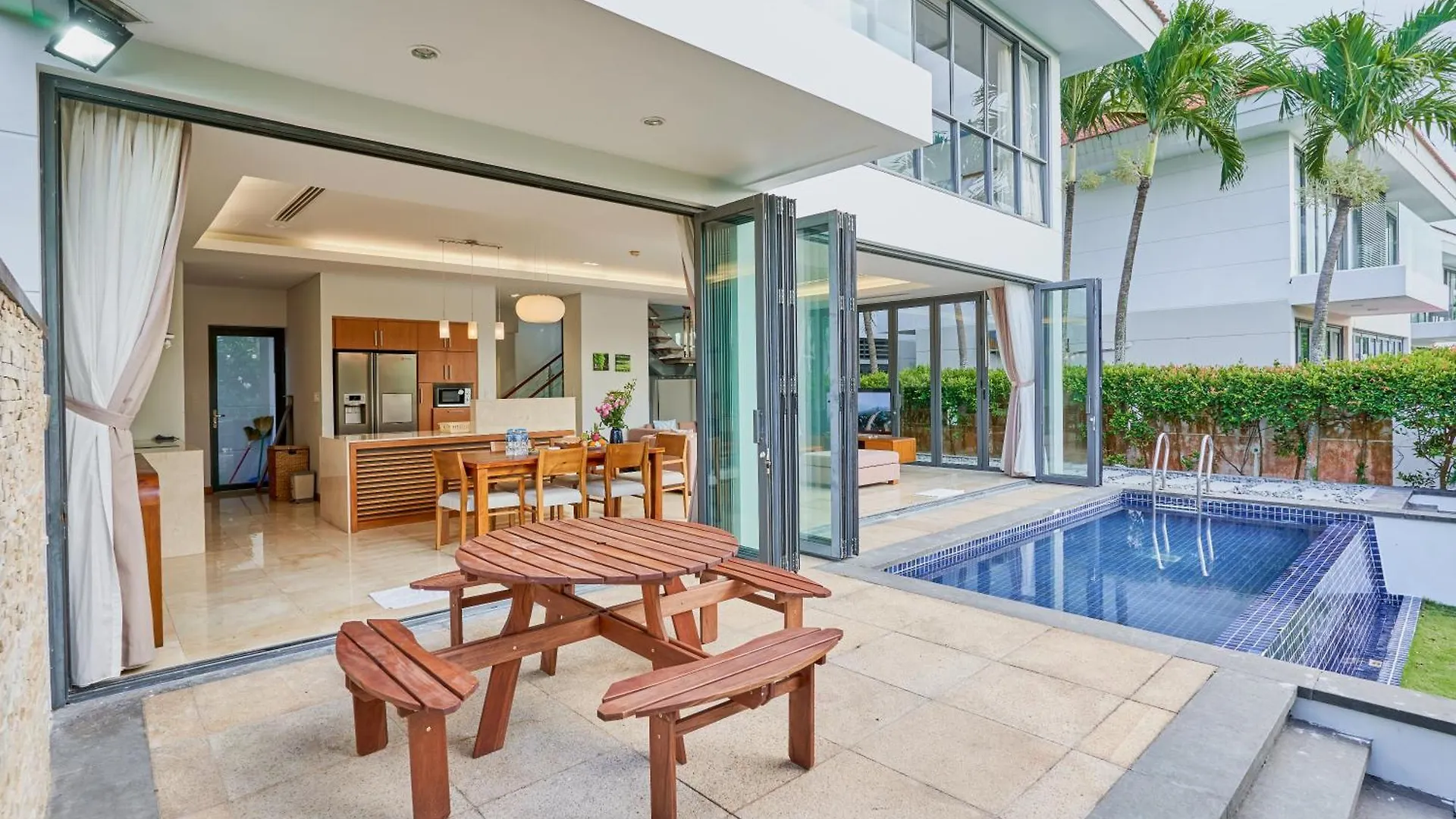 Ocean Retreats Villas Danang