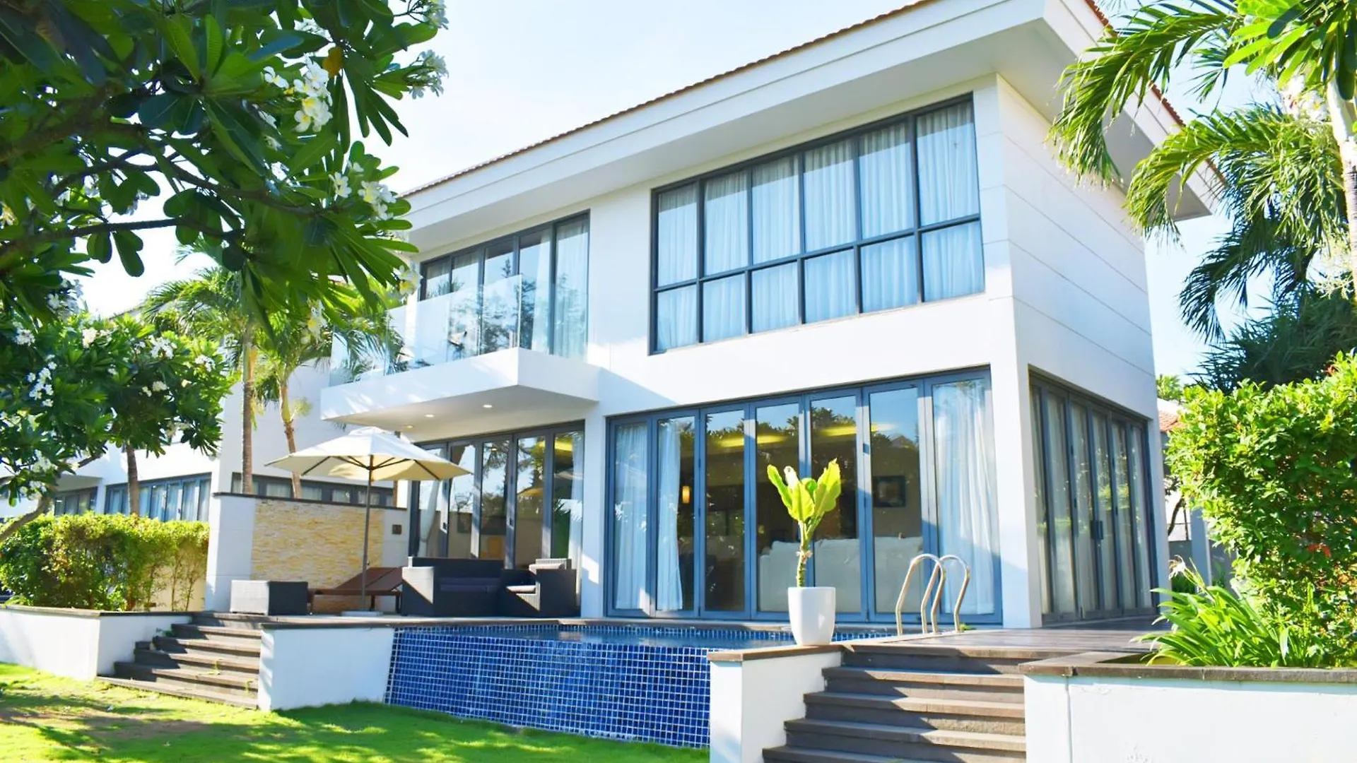 Ocean Retreats Villas Danang 0*, Da Nang