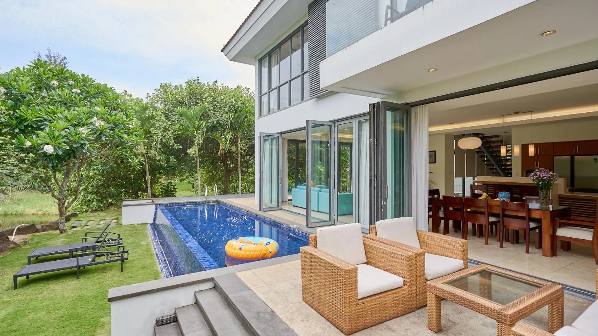 Ocean Retreats Villas Danang