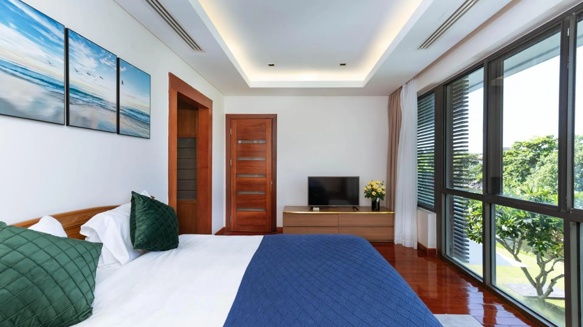 Ocean Retreats Villas Danang  Da Nang