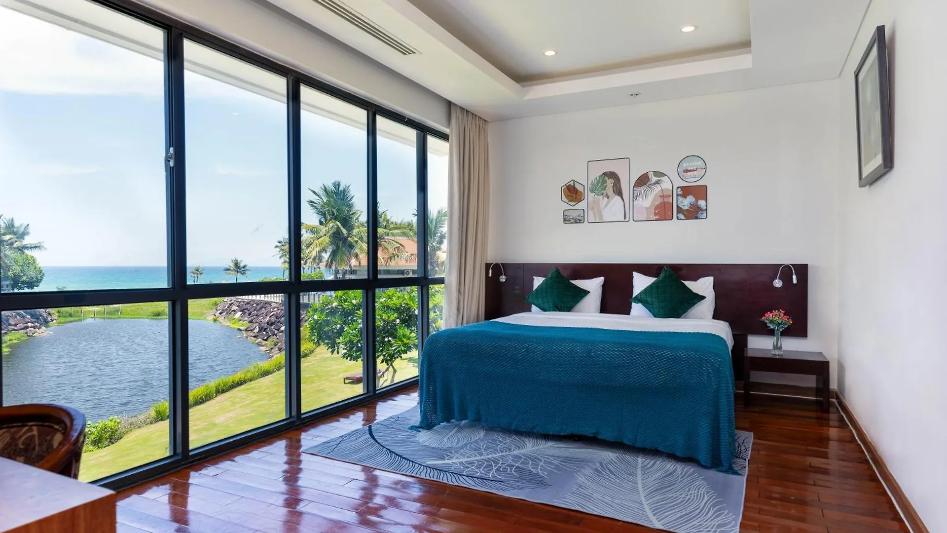 Ocean Retreats Villas Danang
