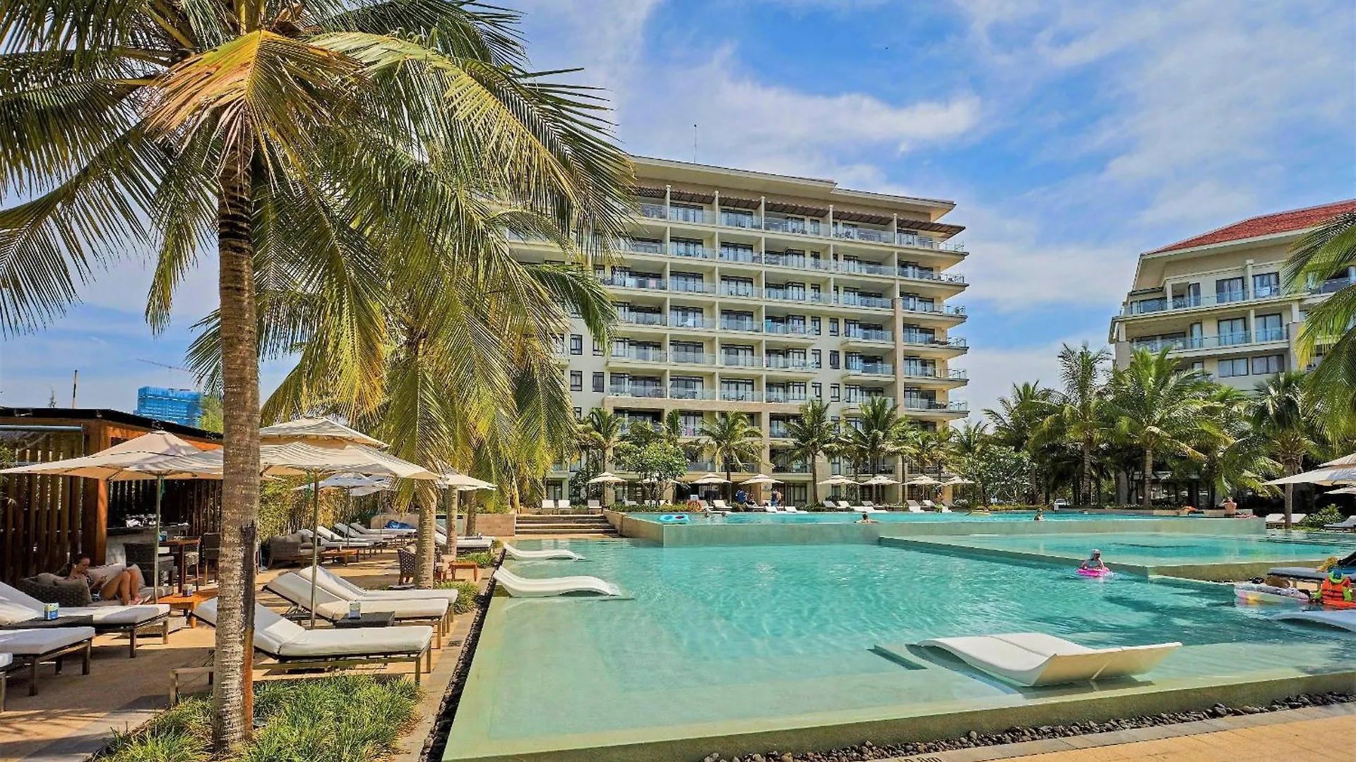 Ocean Retreats Villas Danang ダナン市