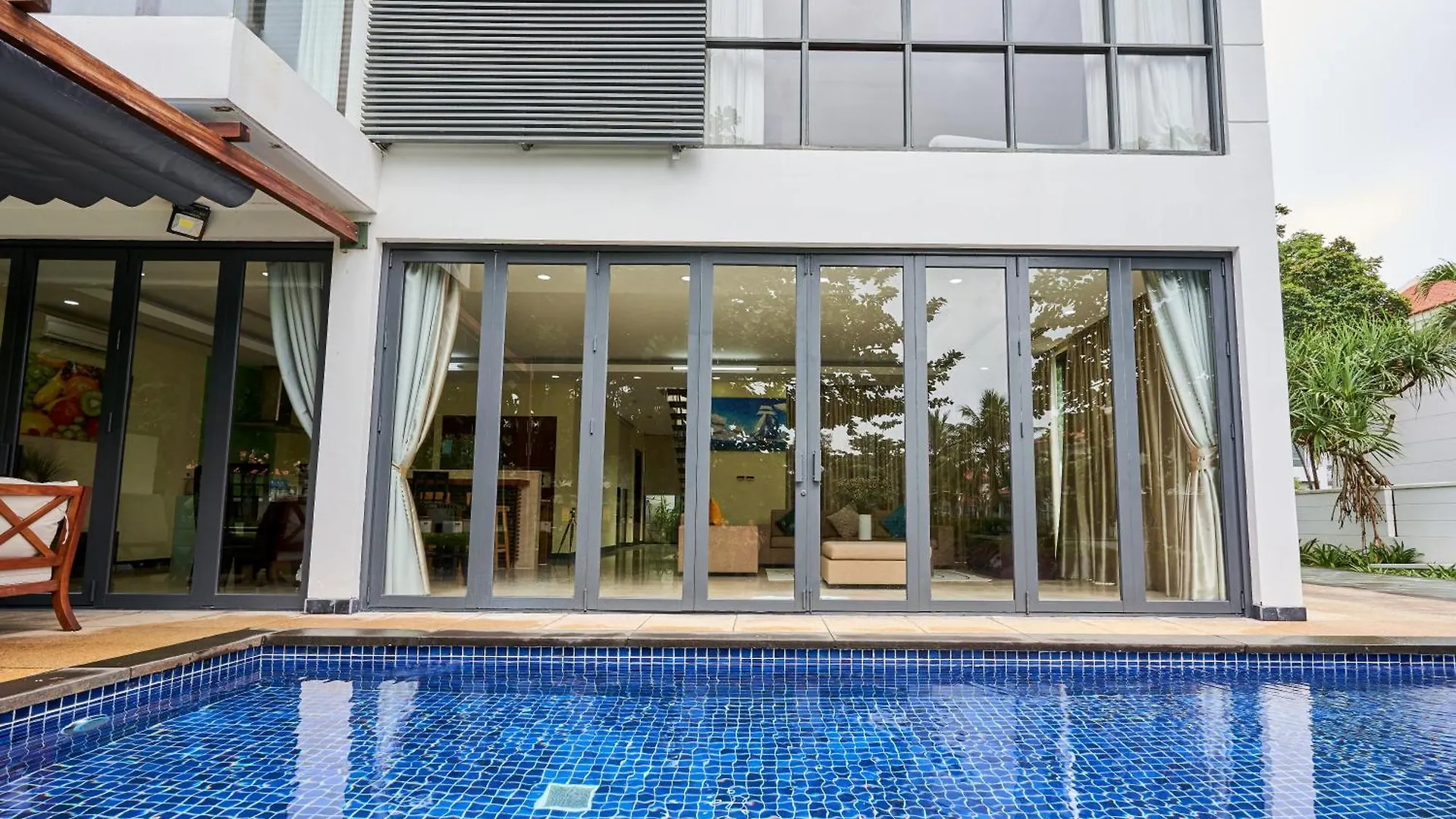 Ocean Retreats Villas Danang 0*, ダナン市
